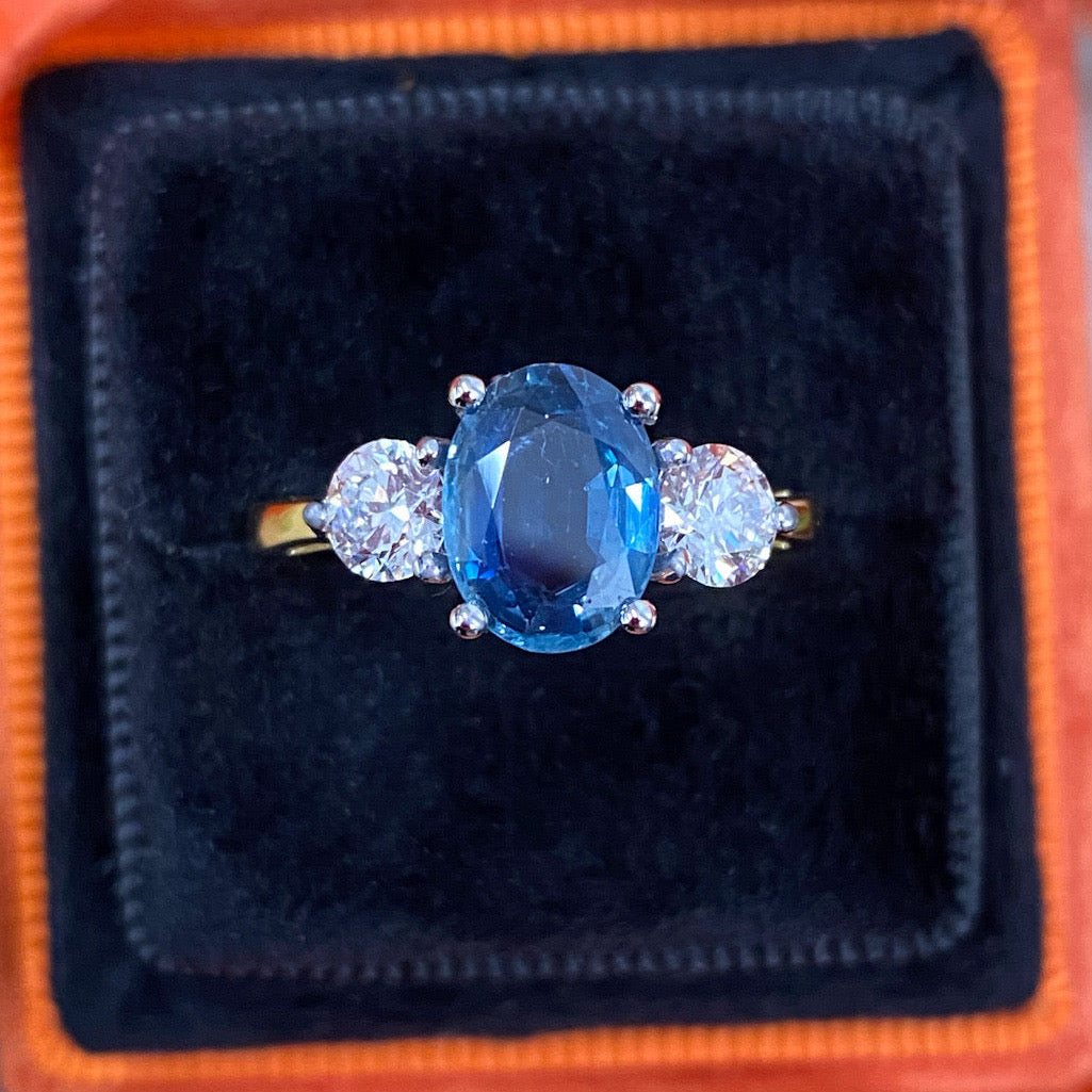 1.74 Carat Ceylon Sapphire and 0.64 Carat D / IF Lab Diamond Ring in 18ct Yellow Gold